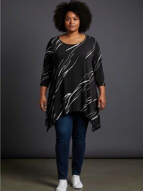 NWT Alfani Elements Plus Size Top in 2X Black & White Abstract Handkerchief Hem